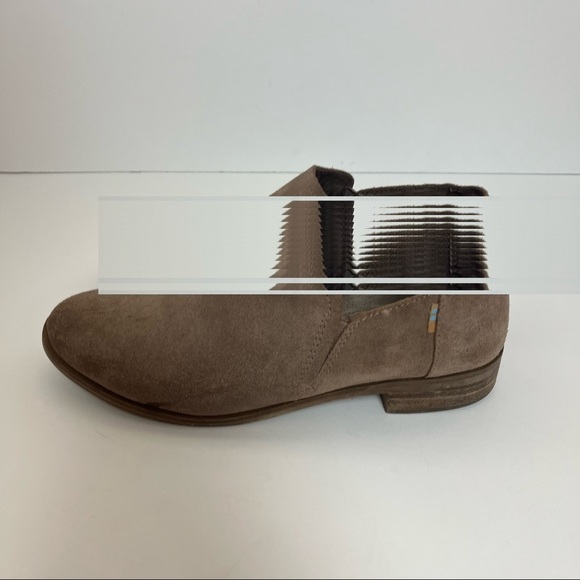 Toms Suede Loafers - Picture 4 of 14